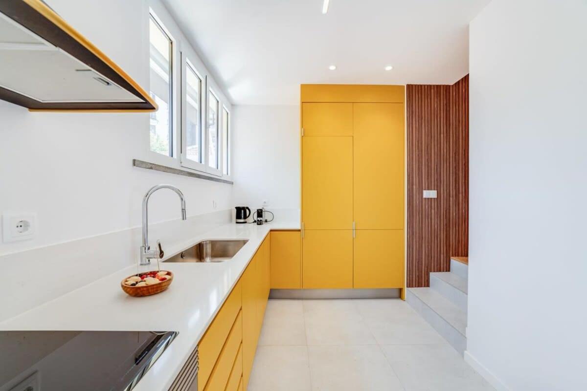 Cozy Coastal Getaway 3Br Apartment In Estoril Kültér fotó