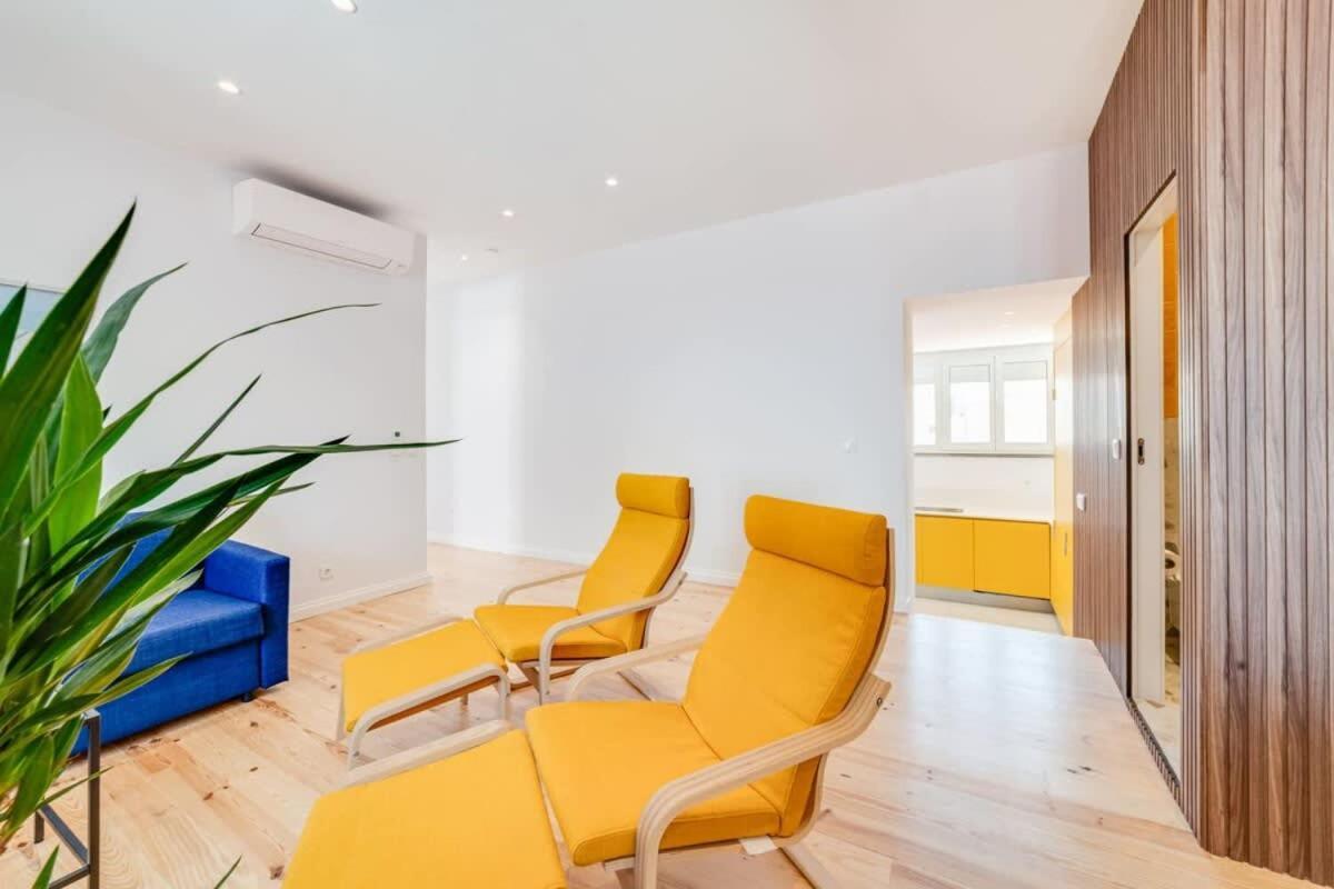 Cozy Coastal Getaway 3Br Apartment In Estoril Kültér fotó